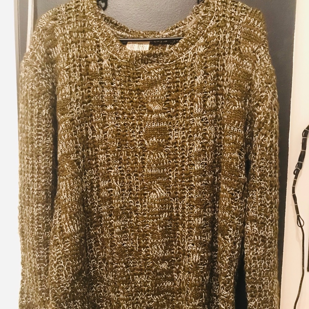 Oversized knit sweater!